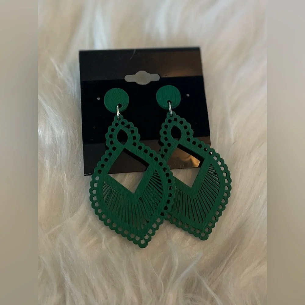 GREEN WOOD EARRINGS